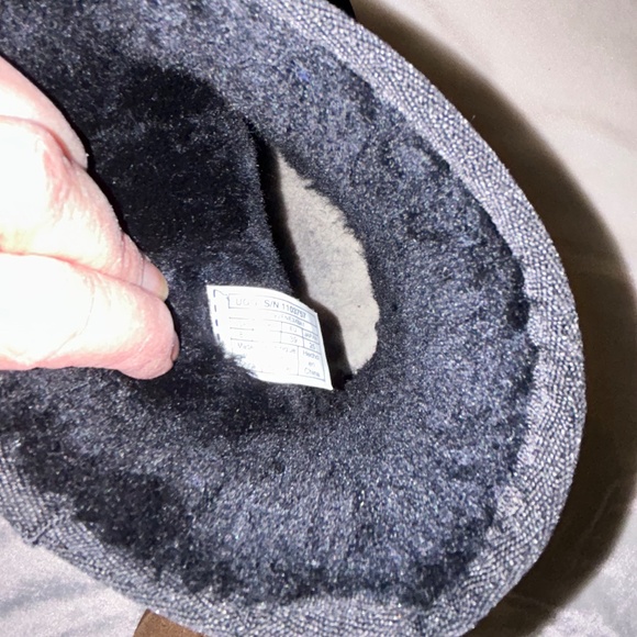 UGG Classic Lace Short boots black 8 - Picture 13 of 14